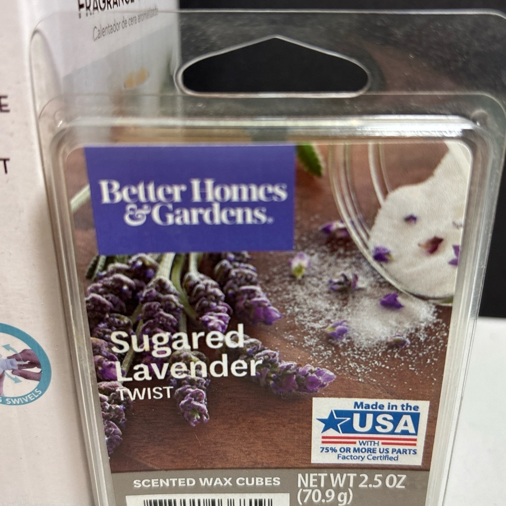 Huntington Home White Fragrance Warmer Wall Plug in + Pack of Wax Cubes, NEW - Picture 2 of 5